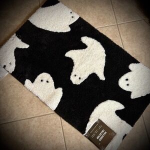 HALLOWEEN Collection Ghost Accent‎ Rug Black Non-Slip 20x32